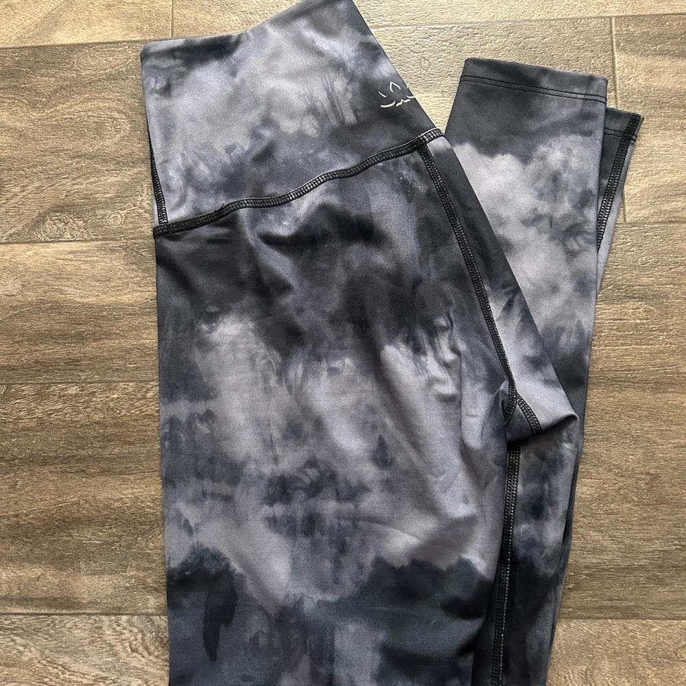 Beyond Yoga tye dye leggings